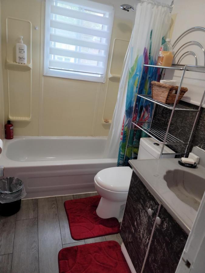 Quiet Cozy Apartment Next To Highway Wifi+Netflix Edmundston Exterior foto